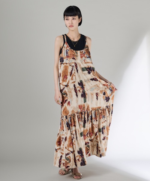 Shelly island（シェリーアイランド）の「アートロング柄キャミワンピース（ワンピース・レディース・ブルー/オレンジ・FREE）」の6枚目の写真