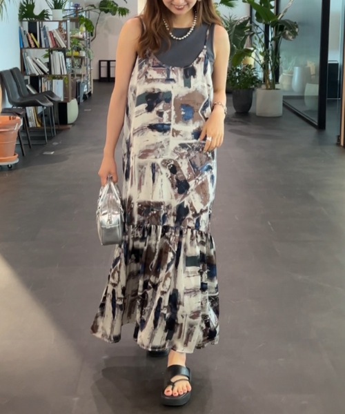 Shelly island（シェリーアイランド）の「アートロング柄キャミワンピース（ワンピース・レディース・ブルー/オレンジ・FREE）」の4枚目の写真