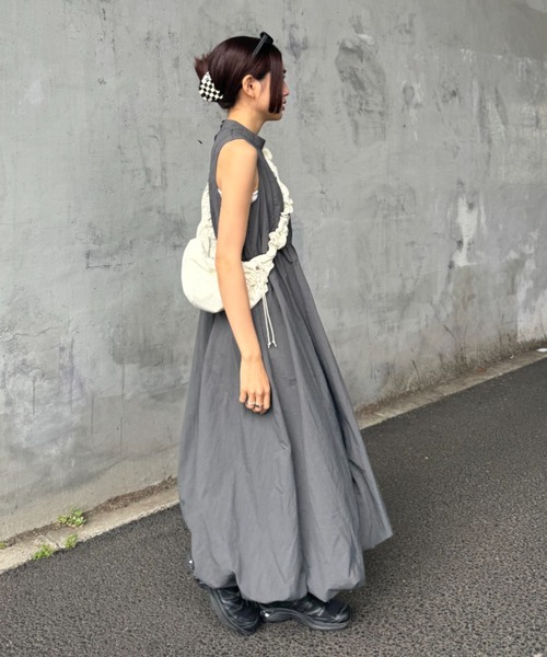 y/m by なとりか(イムバイナトリカ)の「ワッシャーバルーンワンピース(ワンピース・レディース・チャコールグレー・FREE)」の8枚目の写真