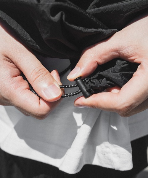 kutir（クティール）の「ピスナイロンプルオーバー（その他トップス・メンズ・ライトカーキ/ネイビー/ブラック・MEDIUM/LARGE）」の22枚目の写真