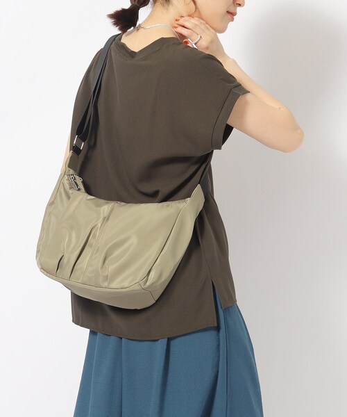 SHOO・LA・RUE(シューラルー)の「◆【撥水】バルーンショルダーバッグ(ショルダーバッグ・レディース・グレー/ブラック/ライトパープル・00)」の17枚目の写真