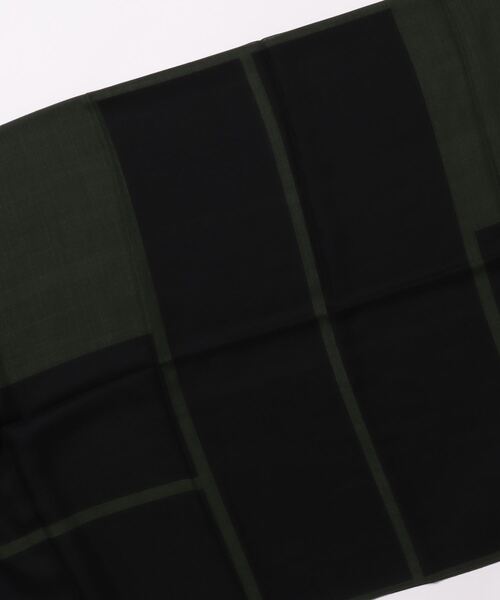 KENZO（ケンゾー）の「'KENZO Weave' ウール ラージ スクエア（マフラー・レディース・グリーン系その他3・ONE SIZE）」の2枚目の写真