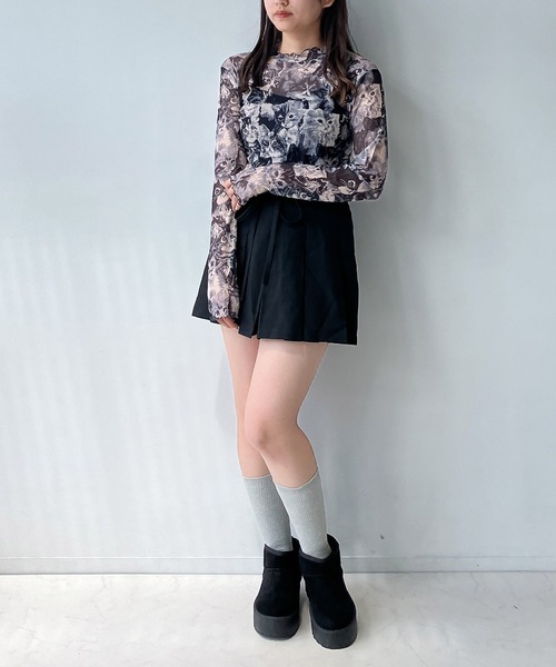 AS KNOW AS plus（アズノゥアズプラス）の「◇アソートシアーハイネックプルオーバー（Tシャツ/カットソー・レディース・グレー系/アイボリー系/ブラック系/シルバー系・FREE）」の16枚目の写真