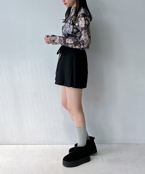 AS KNOW AS plus（アズノゥアズプラス）の「◇アソートシアーハイネックプルオーバー（Tシャツ/カットソー・レディース・グレー系/アイボリー系/ブラック系/シルバー系・FREE）」の17枚目の写真