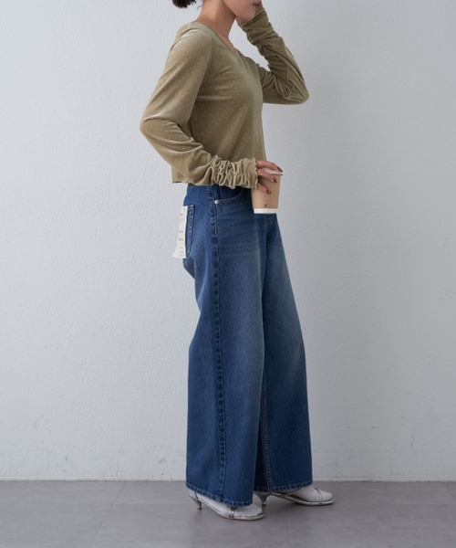 WILLOW（ウィロー）の「【WILLOW】ベロアスタッズトップス（Tシャツ/カットソー・レディース・ブラック/ベージュ・ONE SIZE）」の10枚目の写真