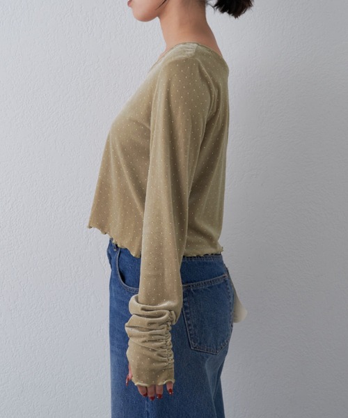 WILLOW（ウィロー）の「【WILLOW】ベロアスタッズトップス（Tシャツ/カットソー・レディース・ブラック/ベージュ・ONE SIZE）」の12枚目の写真