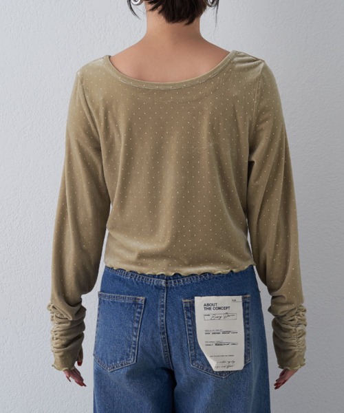 WILLOW（ウィロー）の「【WILLOW】ベロアスタッズトップス（Tシャツ/カットソー・レディース・ブラック/ベージュ・ONE SIZE）」の13枚目の写真