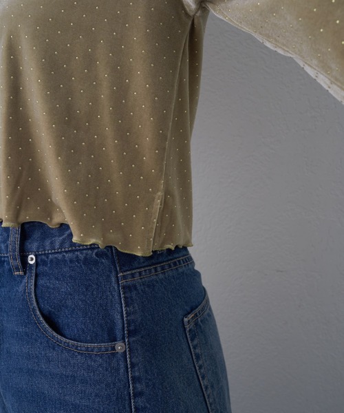 WILLOW（ウィロー）の「【WILLOW】ベロアスタッズトップス（Tシャツ/カットソー・レディース・ブラック/ベージュ・ONE SIZE）」の15枚目の写真