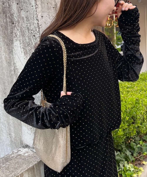 WILLOW（ウィロー）の「【WILLOW】ベロアスタッズトップス（Tシャツ/カットソー・レディース・ブラック/ベージュ・ONE SIZE）」の19枚目の写真