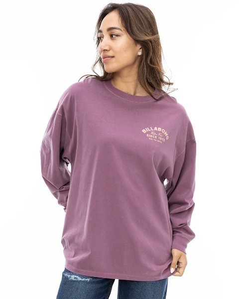 BILLABONG(ビラボン)の「BILLABONG レディース FELLIN FREE LOOSE LS ロンT 【2024年秋冬モデル】/ビラボンバックプリント長袖ロゴロンT(Tシャツ/カットソー・レディース・ブラック/パープル系その他/ホワイト系その他・MEDIUM/LARGE)」の14枚目の写真