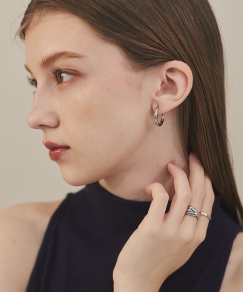 ciite' surgical stainless(シーテサージカルステンレス)の「【 金属アレルギー対応 】 シンプルフープピアス サージカルステンレス (両耳用)(ピアス(両耳用)・レディース・ゴールド/シルバー・FREE)」の7枚目の写真
