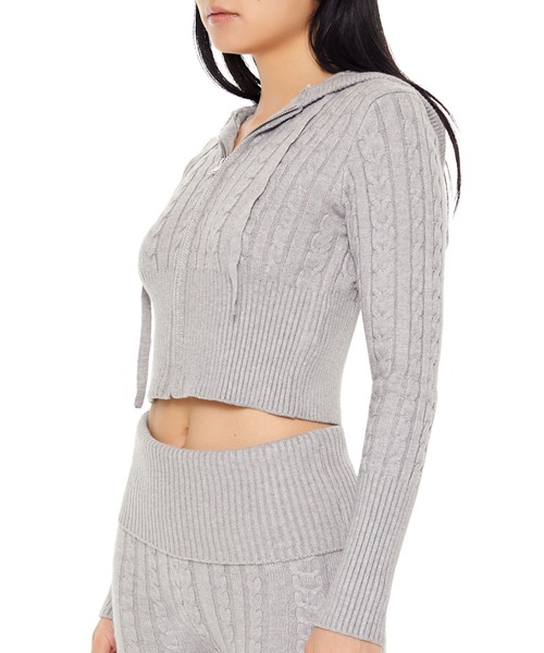 FOREVER 21（フォーエバー トゥエンティーワン）の「ショートケーブルニットパーカー（パーカー・レディース・グレー系その他7/ブラック/バーガンディー・LARGE/MEDIUM/SMALL）」の5枚目の写真