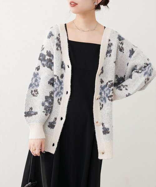 natural couture(ナチュラルクチュール)の「ラメ入りフラワージャガードゆるカーデ(カーディガン/ボレロ・レディース・ライトベージュ/オフホワイト/チャコールグレー/ピンク・FREE)」の18枚目の写真