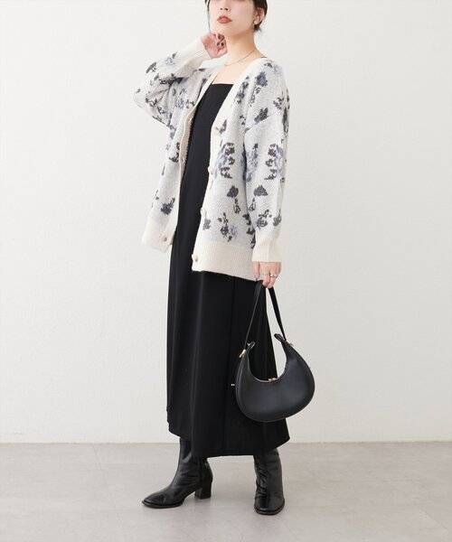 natural couture(ナチュラルクチュール)の「ラメ入りフラワージャガードゆるカーデ(カーディガン/ボレロ・レディース・ライトベージュ/オフホワイト/チャコールグレー/ピンク・FREE)」の19枚目の写真