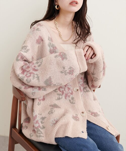 natural couture(ナチュラルクチュール)の「ラメ入りフラワージャガードゆるカーデ(カーディガン/ボレロ・レディース・ライトベージュ/オフホワイト/チャコールグレー/ピンク・FREE)」の9枚目の写真