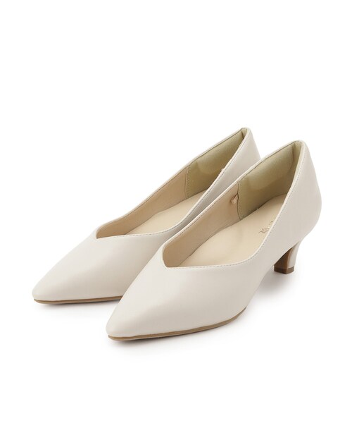 SHOO・LA・RUE（シューラルー）の「【通勤/セレモニー】Vカットデザインで足が美しく見える ベーシック5cmパンプス（パンプス・レディース・ブラック/アイボリー・45/35/25）」の3枚目の写真