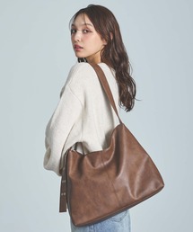 ハトメショルダーバッグ