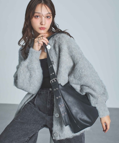 INGNI（イング）の「ハトメショルダーバッグ（ショルダーバッグ・レディース・ブラウン/ブラック・ONE SIZE）」の2枚目の写真