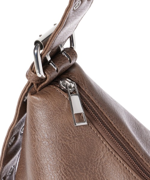 INGNI（イング）の「ハトメショルダーバッグ（ショルダーバッグ・レディース・ブラウン/ブラック・ONE SIZE）」の7枚目の写真