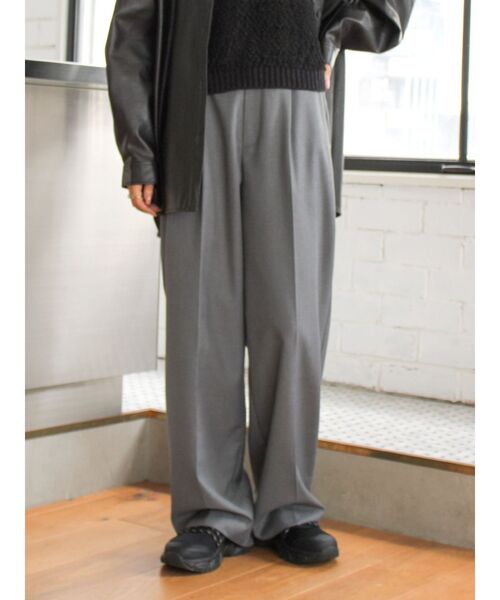 Ungrid(アングリッド)の「タックストレートパンツ(その他パンツ・レディース・ネイビー/グレー・SMALL/MEDIUM)」の22枚目の写真