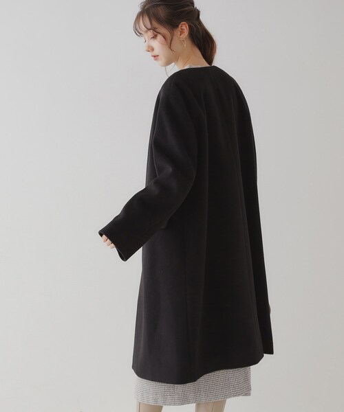 couture brooch（クチュールブローチ）の「◆【プチプラ・華やかさを高める】ビジュー釦ロングコート（ノーカラーコート・レディース・ライトベージュ/ブラック/ライトグレー・40/38/36/42）」の14枚目の写真