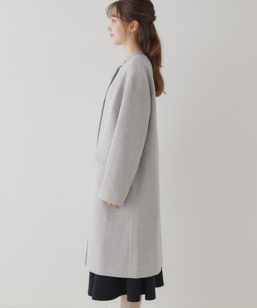 couture brooch（クチュールブローチ）の「◆【プチプラ・華やかさを高める】ビジュー釦ロングコート（ノーカラーコート・レディース・ライトベージュ/ブラック/ライトグレー・40/38/36/42）」の4枚目の写真