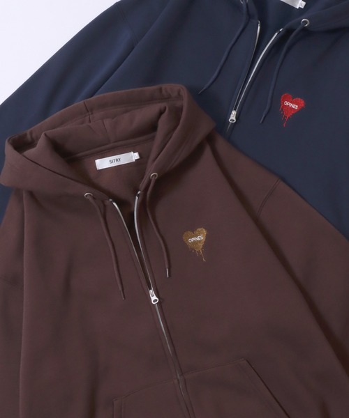 SITRY（シトリー）の「SITRY Heart Embroidery Sweat Hoodie/別注 オーバーサイズ ダブルジップ ハートロゴ ワンポイントラメ刺繍 裏起毛 フルジップパーカー フーディー パーカー スウェット レディース メンズ（パーカー・レディース・ブラック/アッシュグレー/ホワイト/ネイビー/ブラウン/ブラック系その他/ネイビー系/ブラック系その他2/ブラウン系その他/グレー系その他/ブラック系その他4/ブラック系その他3・M/L/XL）」の10枚目の写真