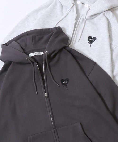 SITRY(シトリー)の「2026AW新色追加 SITRY Heart Embroidery Sweat Hoodie/別注 オーバーサイズ ダブルジップ ハートロゴ ワンポイントラメ刺繍 裏起毛 フルジップパーカー フーディー パーカー スウェット レディース メンズ(パーカー・レディース・ブラック/アッシュグレー/ホワイト/ネイビー/ブラウン/ブラック系その他/ネイビー系/ブラック系その他2/ブラウン系その他/グレー系その他/ブラック系その他4/ブラック系その他3/チャコール/グレー系その他2・M/L/XL)」の10枚目の写真