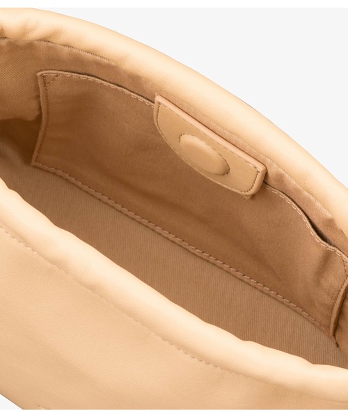 A.P.C.(アーペーセー)の「SAC NINON MINI(ショルダーバッグ・レディース・ベージュ系その他/ボルドー/ブラック/ブロンズ/ゴールド・ONESIZE)」の10枚目の写真