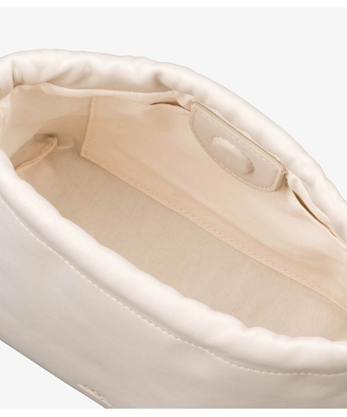 A.P.C.(アーペーセー)の「SAC NINON MINI(ショルダーバッグ・レディース・ベージュ系その他/ボルドー/ブラック/ブロンズ/ゴールド・ONESIZE)」の18枚目の写真