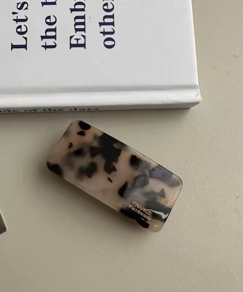 E&C closet…(イーアンドシークローゼット)の「スクエア柄ミニバレッタ(バレッタ/ヘアクリップ・レディース・ブラウン系その他/ブラック/オレンジ/ベージュ/ブラウン・FREE)」の4枚目の写真