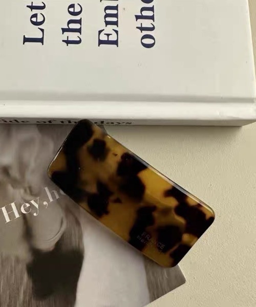 E&C closet…(イーアンドシークローゼット)の「スクエア柄ミニバレッタ(バレッタ/ヘアクリップ・レディース・ブラウン系その他/ブラック/オレンジ/ベージュ/ブラウン・FREE)」の2枚目の写真