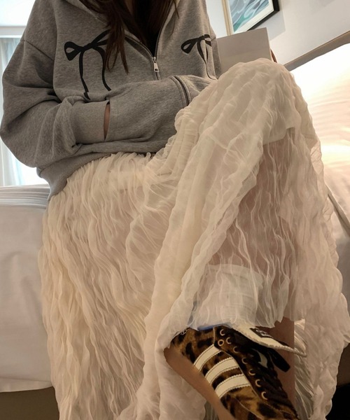 deux amour(ドゥーザムール)の「シフォンシワ加工プリーツロングスカート(スカート・レディース・アイボリー/ブラック・FREE)」の4枚目の写真