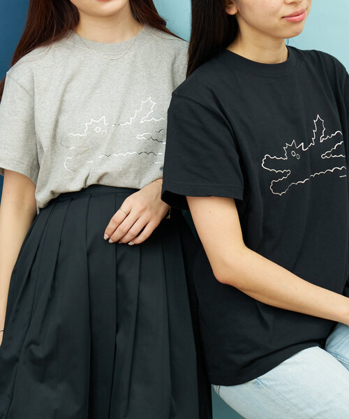 BIRTHDAY BAR(バースデイバー)の「umao×BIRTHDAY BAR ホイルプリントTシャツ(Tシャツ/カットソー・レディース・ブラック/グレー/ホワイト・0)」の5枚目の写真