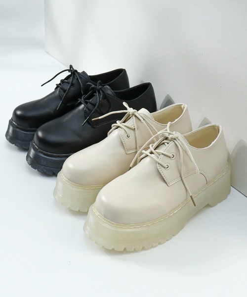 LOVEHUNTER（ラブハンター）の「ボリュームソール 3ホールローカットシューズ（ドレスシューズ・レディース・アイボリー/ブラック・S/M/L/LL）」の4枚目の写真