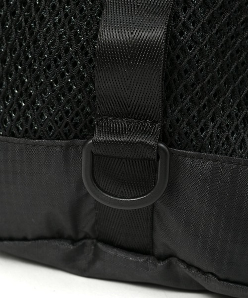 KiU(キウ)の「2WAY ダブルメッシュドローストリングショルダー(15L)(ショルダーバッグ・レディース・ブルー/ブラック/グレー/カーキ・FREE)」の13枚目の写真