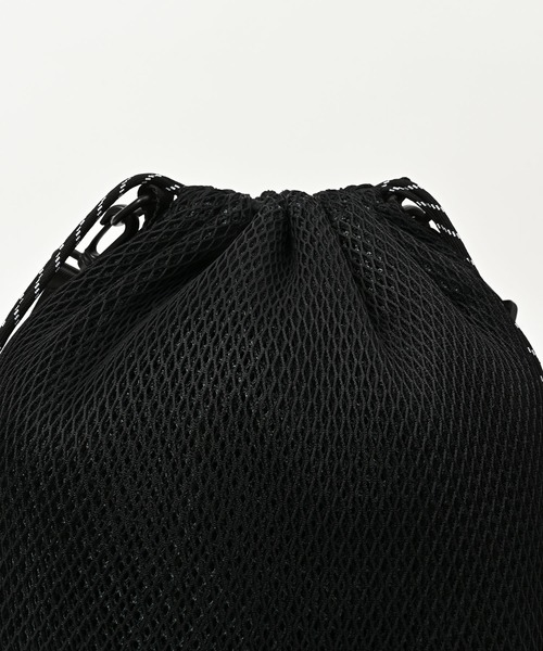 KiU(キウ)の「2WAY ダブルメッシュドローストリングショルダー(15L)(ショルダーバッグ・レディース・ブルー/ブラック/グレー/カーキ・FREE)」の16枚目の写真