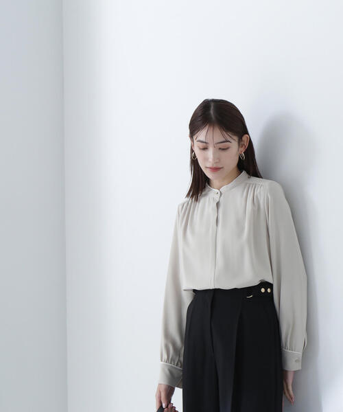 NATURAL BEAUTY BASIC（ナチュラルビューティーベーシック）の「◇バイカラートリミングブラウス（シャツ/ブラウス・レディース・ブルー系その他/ベージュ系その他/ホワイト系その他・MEDIUM/SMALL）」の15枚目の写真