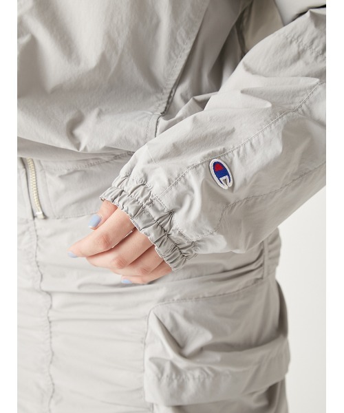 FRAY I.D（フレイアイディー）の「【Champion】ナイロンジャケット（ブルゾン・レディース・グレー/ブラック・FREE）」の8枚目の写真