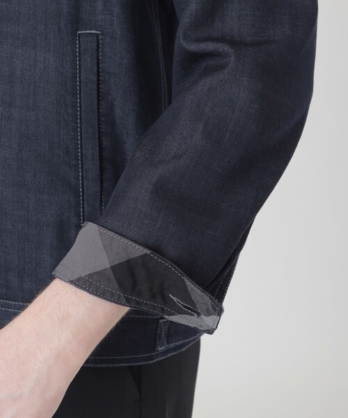 BLACK LABEL CRESTBRIDGE（ブラックレーベル・クレストブリッジ）の「OTONAデニムジャケット（ブルゾン・メンズ・ライトグレー/ネイビー・M/L/XL）」の4枚目の写真