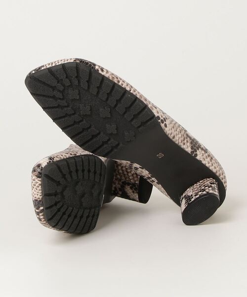 ROSE BUD（ローズバッド）の「(piu comoda)スクエアトゥパンプス（パンプス・レディース・シルバー/ベージュ/ブラック・37/36/38）」の15枚目の写真