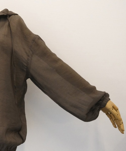 aquagarage（アクアガレージ）の「シアーパーカー（シャツ/ブラウス・レディース・カーキ/ブラック/オフホワイト・L/M）」の17枚目の写真