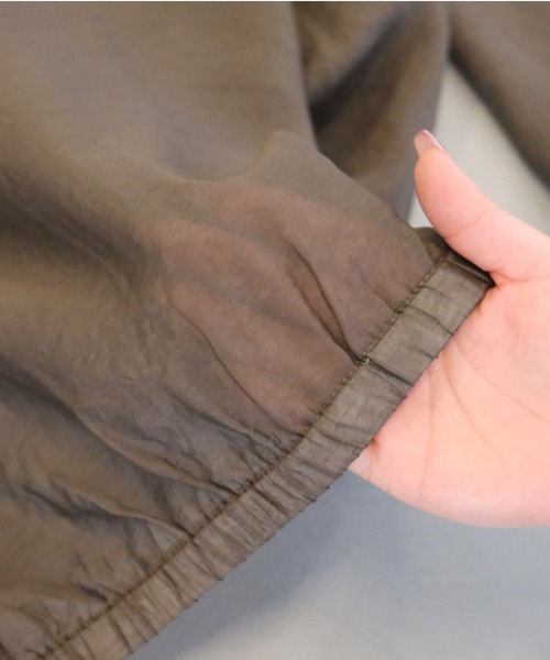 aquagarage（アクアガレージ）の「シアーパーカー（シャツ/ブラウス・レディース・カーキ/ブラック/オフホワイト・L/M）」の21枚目の写真