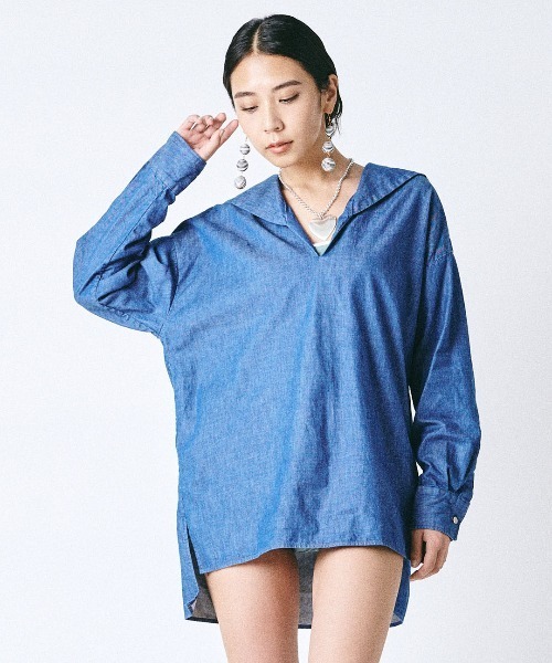 mikomori(ミコモリ)の「【mikomori × THIRD MAGAZINE】DENIM SAILOR COLLAR SHIRT(シャツ/ブラウス・レディース・インディゴブルー・FREE)」の3枚目の写真