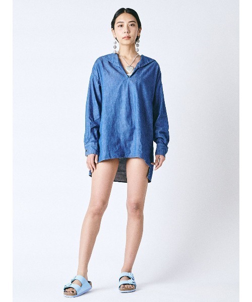 mikomori(ミコモリ)の「【mikomori × THIRD MAGAZINE】DENIM SAILOR COLLAR SHIRT(シャツ/ブラウス・レディース・インディゴブルー・FREE)」の2枚目の写真