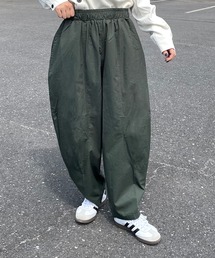 カーブラインワイドパンツ