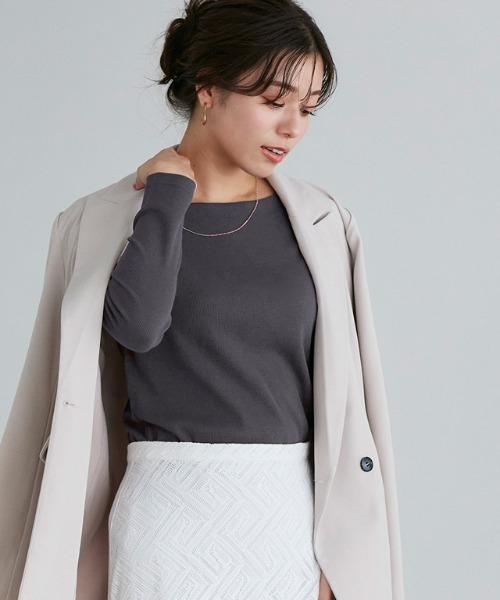 Pierrot(ピエロ)の「ネックが選べるテレコリブカットソー(Tシャツ/カットソー・レディース・ライトグレー/ブラック系その他/ブラウン/レッド/ベージュ系その他/レッド系その他/ライトグレー系/ネイビー系1/ベージュ系その他2/ホワイト系その他3/ライトグレー系2/ブラウン系その他3/レッド系その他3/ブラック系その他4/ベージュ系その他4/ブルー系3/ブラック/ライトベージュ/ホワイト×ブラック/ブラウン系/グレー系その他/その他/ブルー系その他2/ブラック系その他2/ブルー系その他4/ネイビー系3/ブラウン系その他4/レッド系その他4/ブルー系その他5/チャコールグレー/グレイッシュブルー/ネイビー系/ネイビー/ブルー系その他/ブルー系/グレー系その他2/その他1/ホワイト系その他2/ライトグレー系1/ブラウン系その他2/ネイビー系2/ベージュ系その他3/ブルー系2/ブラック系その他3/ライトグレー系3/ブルー系1/グレー系その他3/その他2/グレー系その他4/その他3/その他30/その他32/その他29/その他31/その他33/グレー系2/グレー系3/グレー系/グレー系1/ピンク系/ピンク系1/ピンク系2/ピンク系3/オフホワイト/ピンク系4/ホワイト系その他/ホワイト系その他4/グレー系4/レッド系その他5/レッド系その他6/レッド系その他7/グレー系その他6/ヘザーチャコール/チャコール/グレー系その他5/グレー系その他7/チェリーレッド/クリアレッド・M/L/LL/3L)」の14枚目の写真