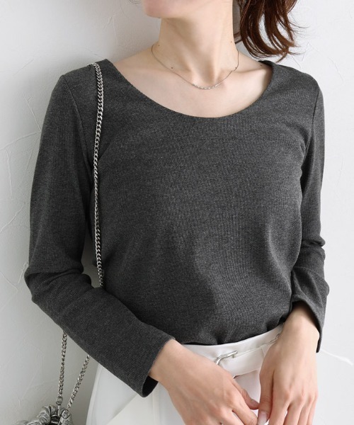 Pierrot(ピエロ)の「ネックが選べるテレコリブカットソー(Tシャツ/カットソー・レディース・ライトグレー/ブラック系その他/ブラウン/レッド/ベージュ系その他/レッド系その他/ライトグレー系/ネイビー系1/ベージュ系その他2/ホワイト系その他3/ライトグレー系2/ブラウン系その他3/レッド系その他3/ブラック系その他4/ベージュ系その他4/ブルー系3/ブラック/ライトベージュ/ホワイト×ブラック/ブラウン系/グレー系その他/その他/ブルー系その他2/ブラック系その他2/ブルー系その他4/ネイビー系3/ブラウン系その他4/レッド系その他4/ブルー系その他5/チャコールグレー/グレイッシュブルー/ネイビー系/ネイビー/ブルー系その他/ブルー系/グレー系その他2/その他1/ホワイト系その他2/ライトグレー系1/ブラウン系その他2/ネイビー系2/ベージュ系その他3/ブルー系2/ブラック系その他3/ライトグレー系3/ブルー系1/グレー系その他3/その他2/グレー系その他4/その他3/その他30/その他32/その他29/その他31/その他33/グレー系2/グレー系3/グレー系/グレー系1/ピンク系/ピンク系1/ピンク系2/ピンク系3/オフホワイト/ピンク系4/ホワイト系その他/ホワイト系その他4/グレー系4/レッド系その他5/レッド系その他6/レッド系その他7/グレー系その他6/ヘザーチャコール/チャコール/グレー系その他5/グレー系その他7/チェリーレッド/クリアレッド・M/L/LL/3L)」の15枚目の写真