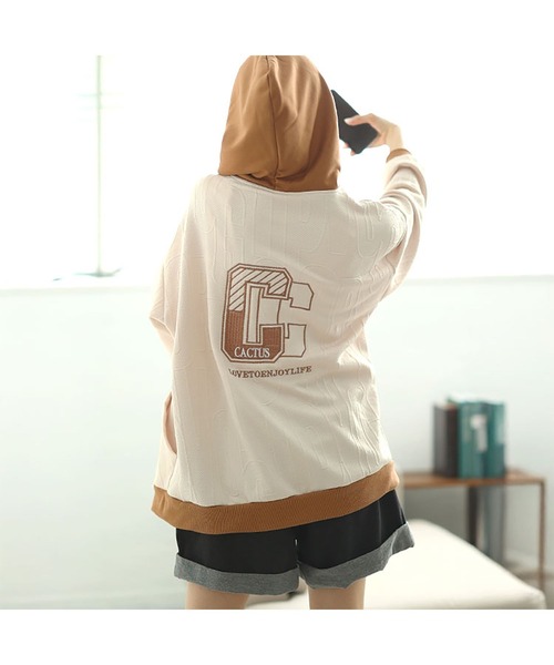 GOLDJAPAN（ゴールドジャパン）の「バックロゴジップアップパーカー【大きいサイズ対応】（パーカー・レディース・ブラック/ベージュ・LL/3L/4L/5L）」の14枚目の写真