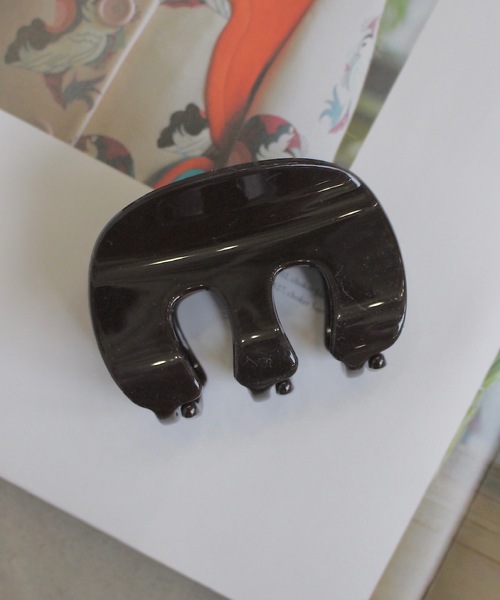 SANSeLF（サンセルフ）の「【SANSeLF】ニュアンスシャーククリップ sana25s017（バレッタ/ヘアクリップ・レディース・レッド/グリーン/ブラウン/ブラック/ブルー・FREE）」の2枚目の写真